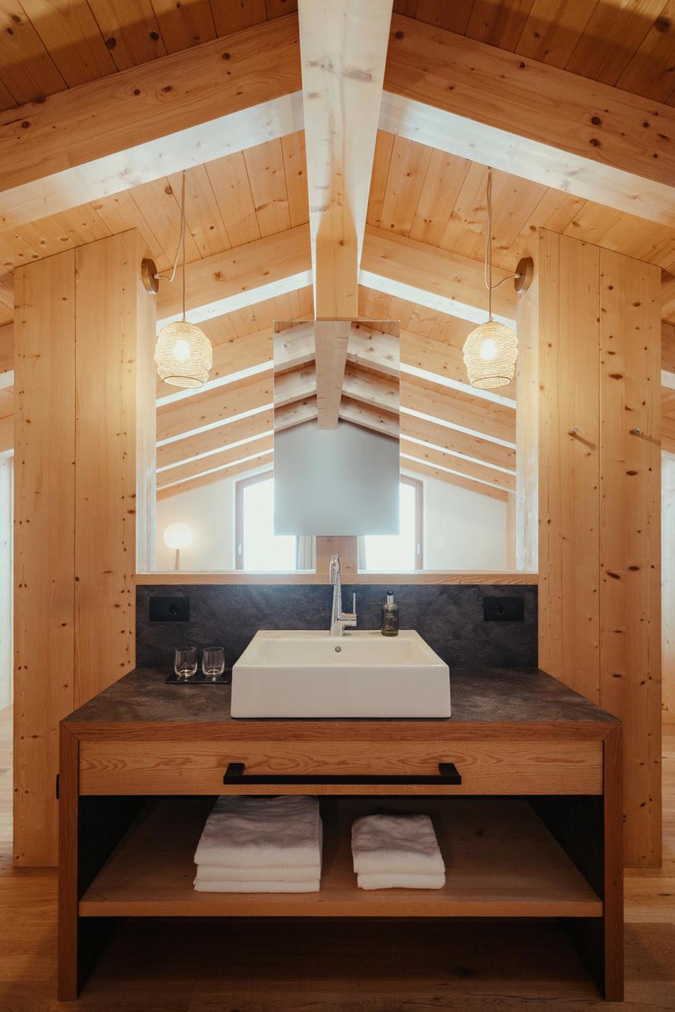 Villa Flora Mountain Lodges Сан-Кассиано Экстерьер фото