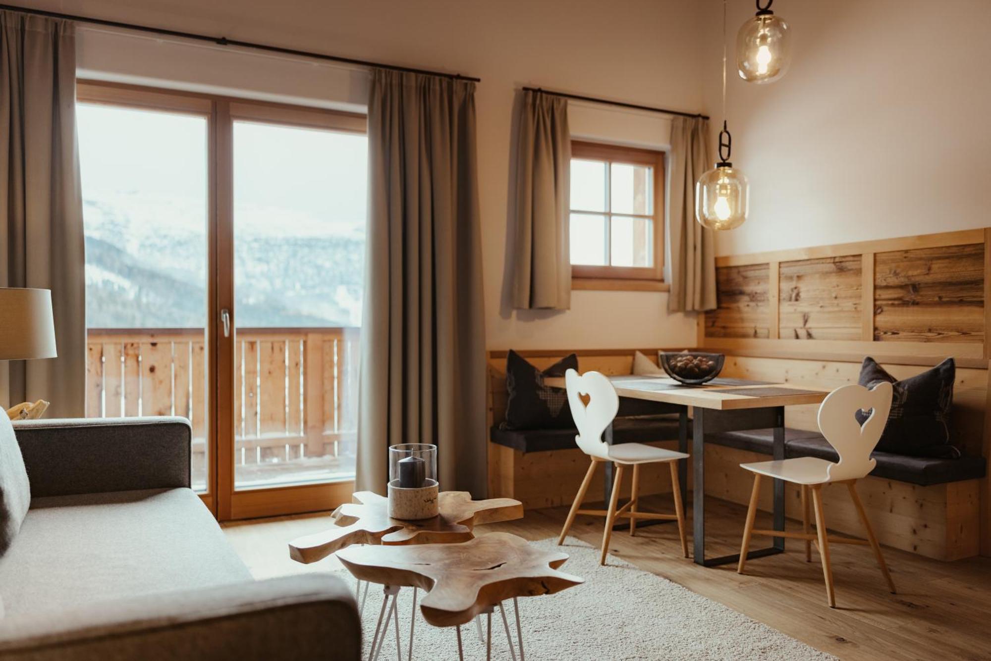 Villa Flora Mountain Lodges Сан-Кассиано Экстерьер фото