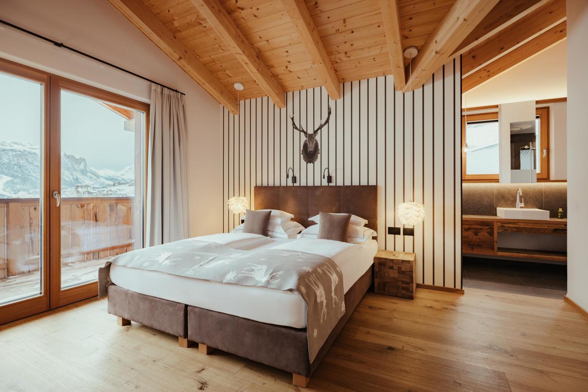 Villa Flora Mountain Lodges Сан-Кассиано Экстерьер фото