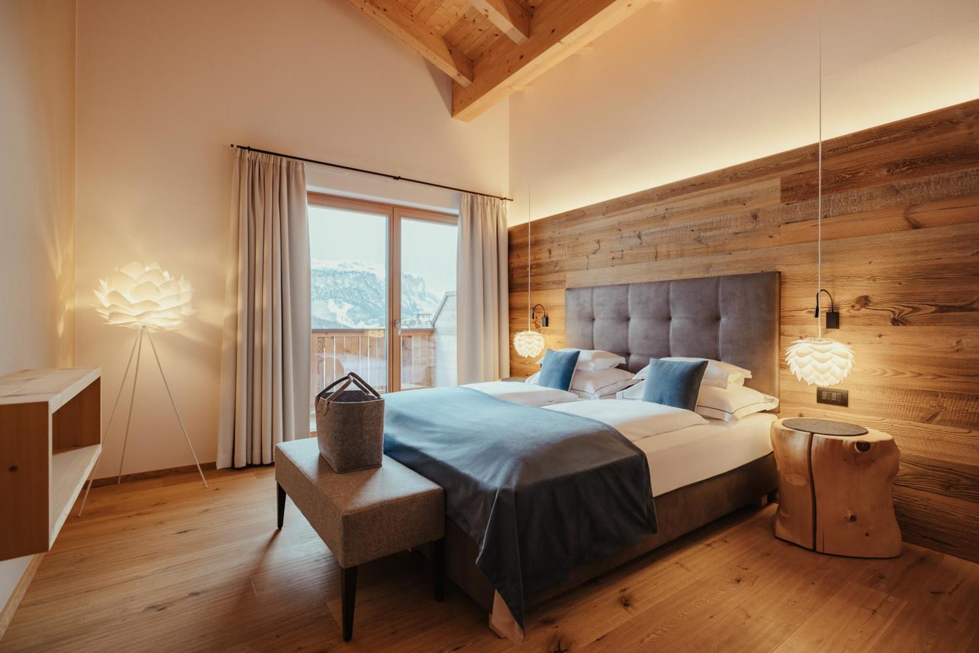 Villa Flora Mountain Lodges Сан-Кассиано Экстерьер фото