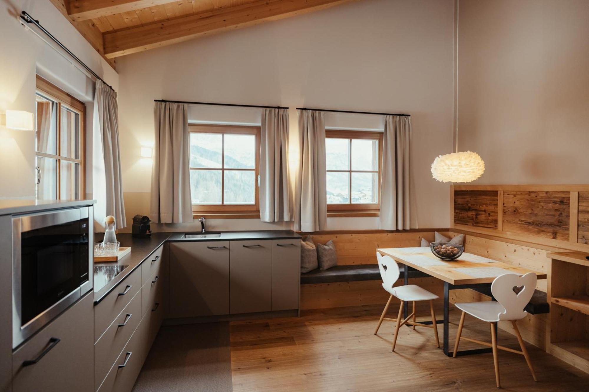 Villa Flora Mountain Lodges Сан-Кассиано Экстерьер фото