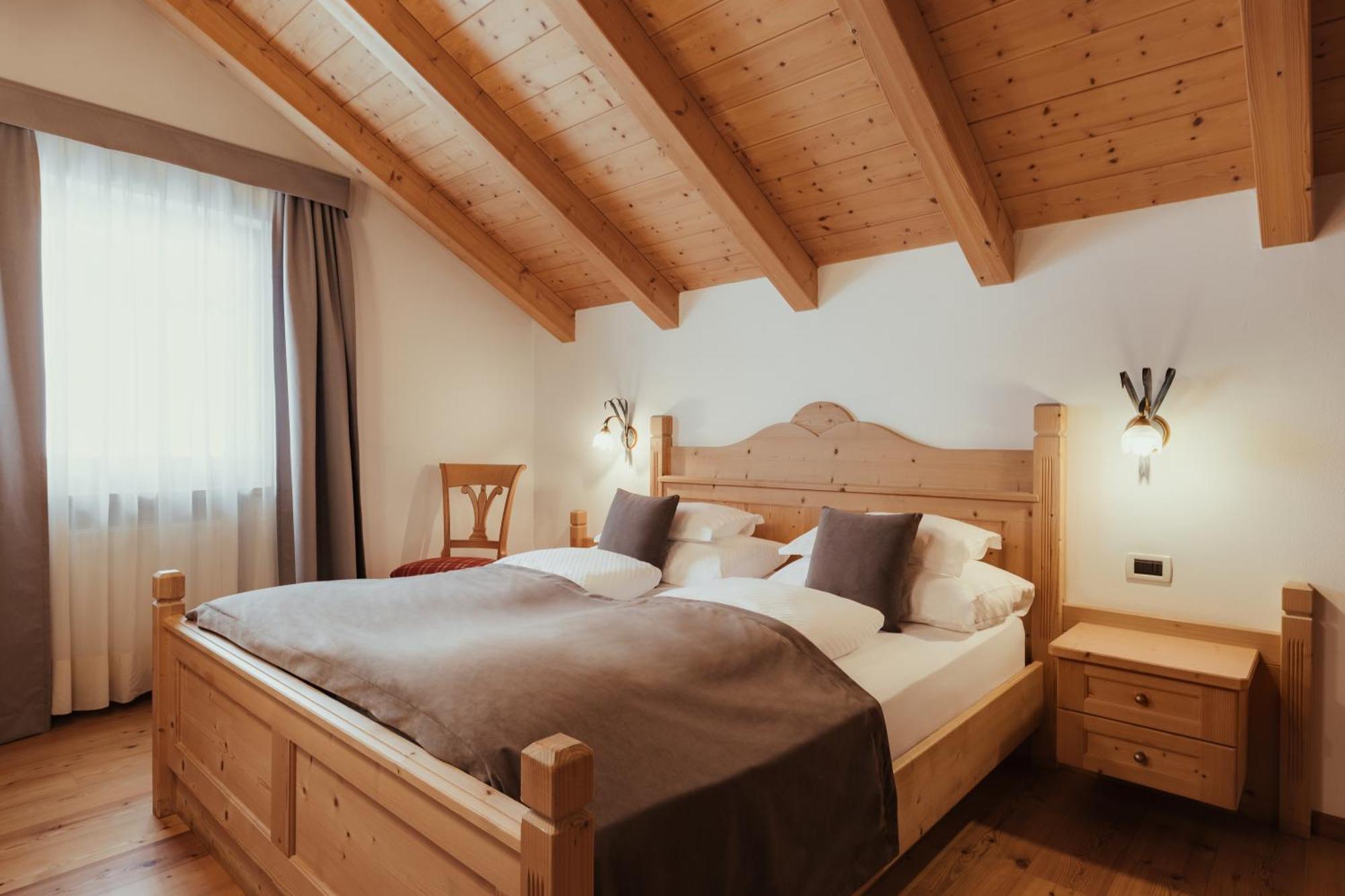 Villa Flora Mountain Lodges Сан-Кассиано Экстерьер фото